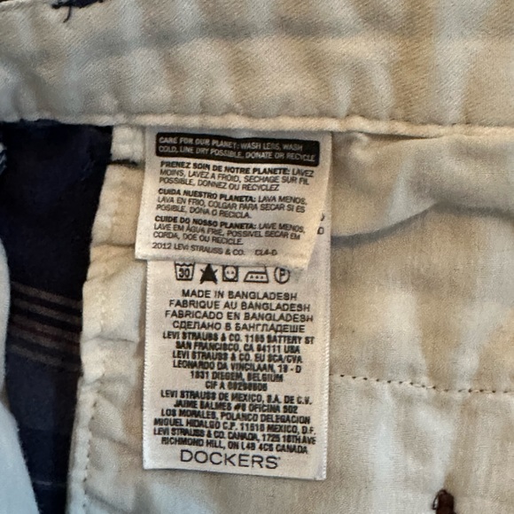 Men’s Dockers Blue Plaid Shorts - Picture 5 of 7